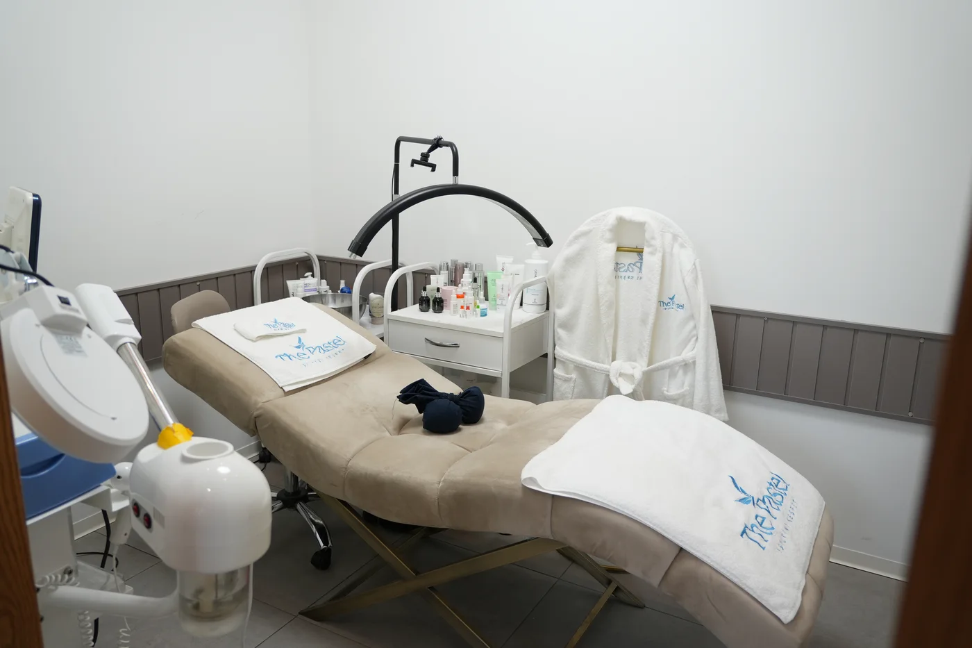 Otoklav Sterilizasyonlu İzole Uygulama Odalarımız